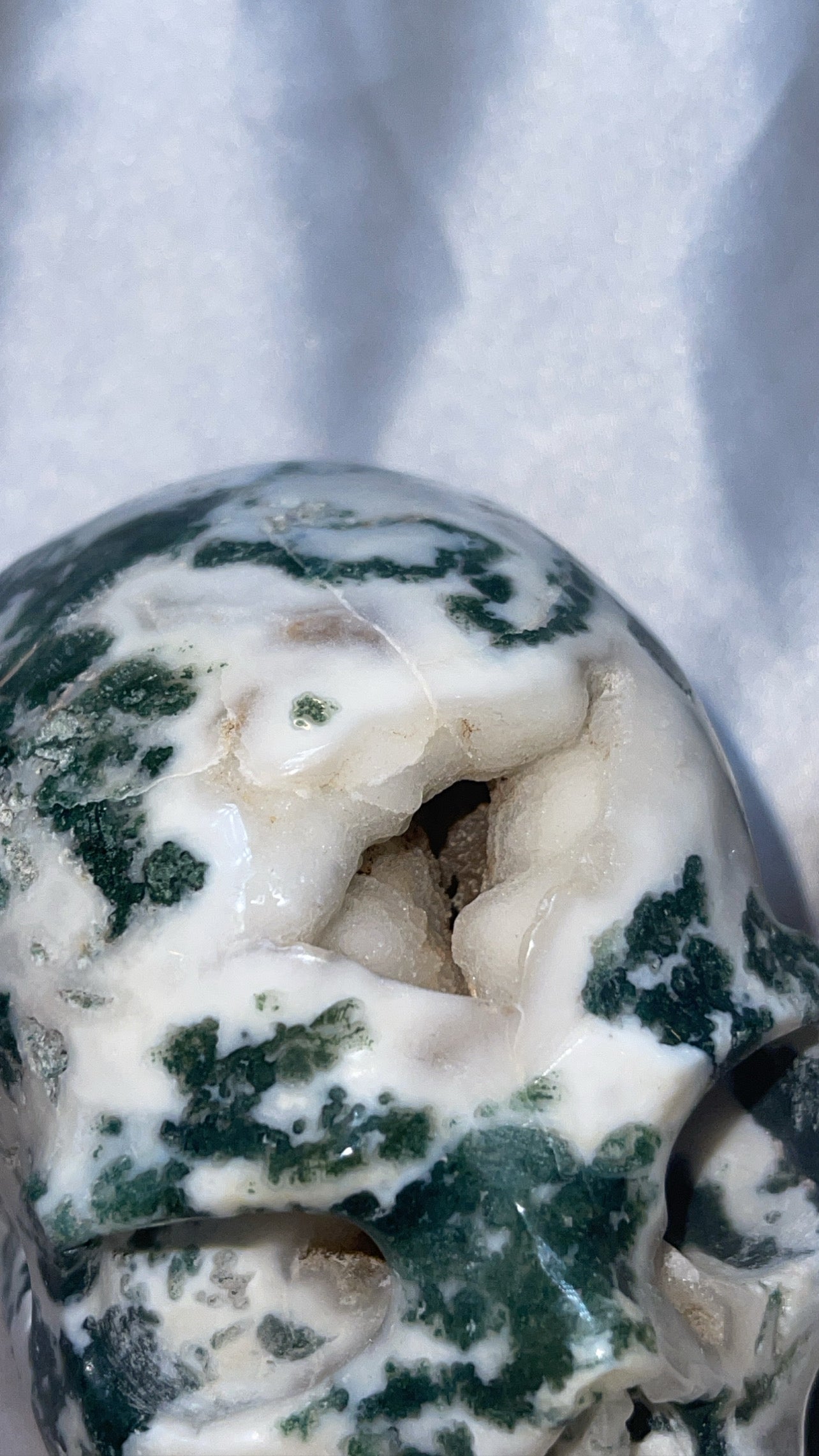 Druzy Moss Agate XL Skull