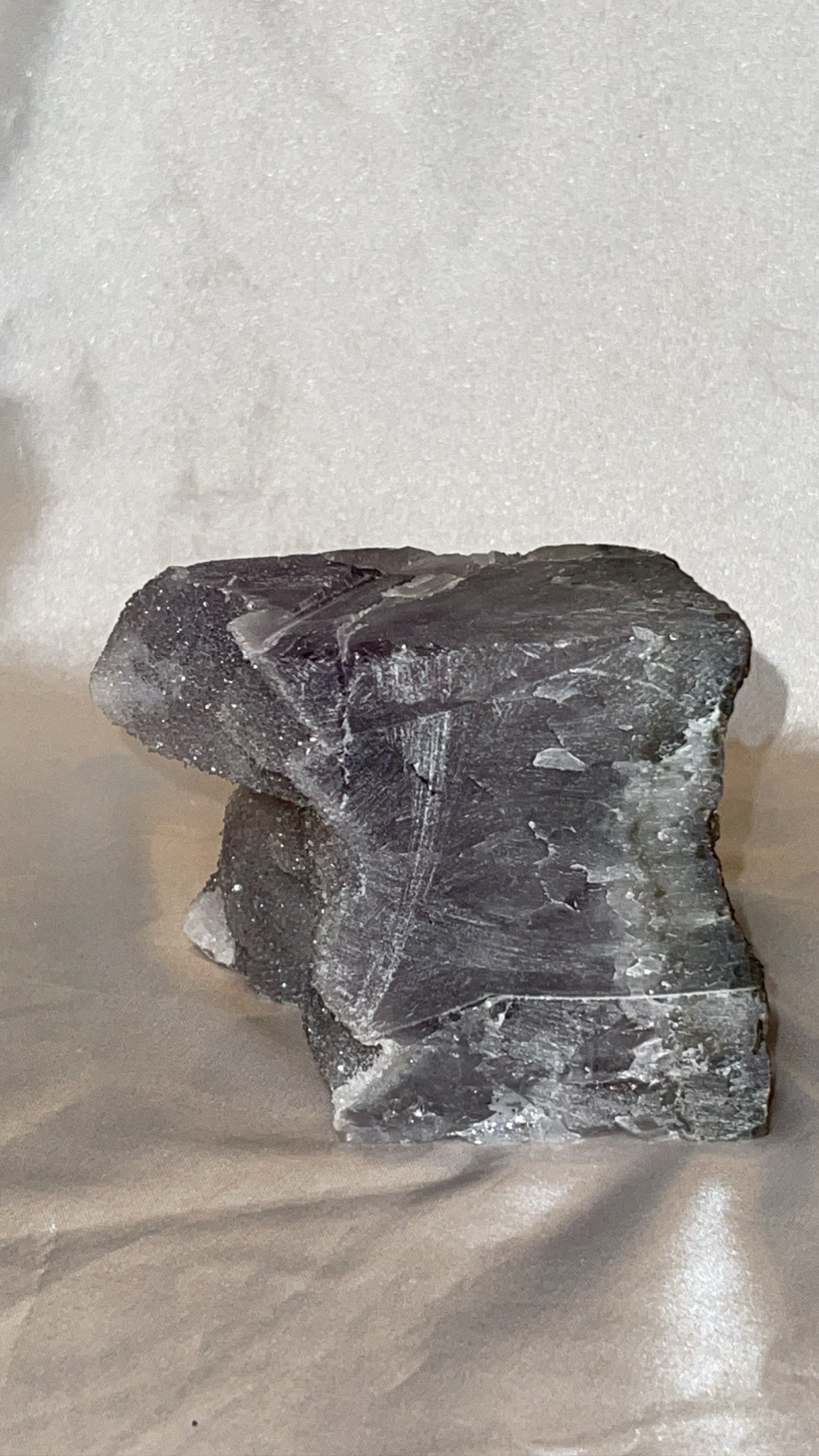 Sugar Amethyst Large Cutbase
