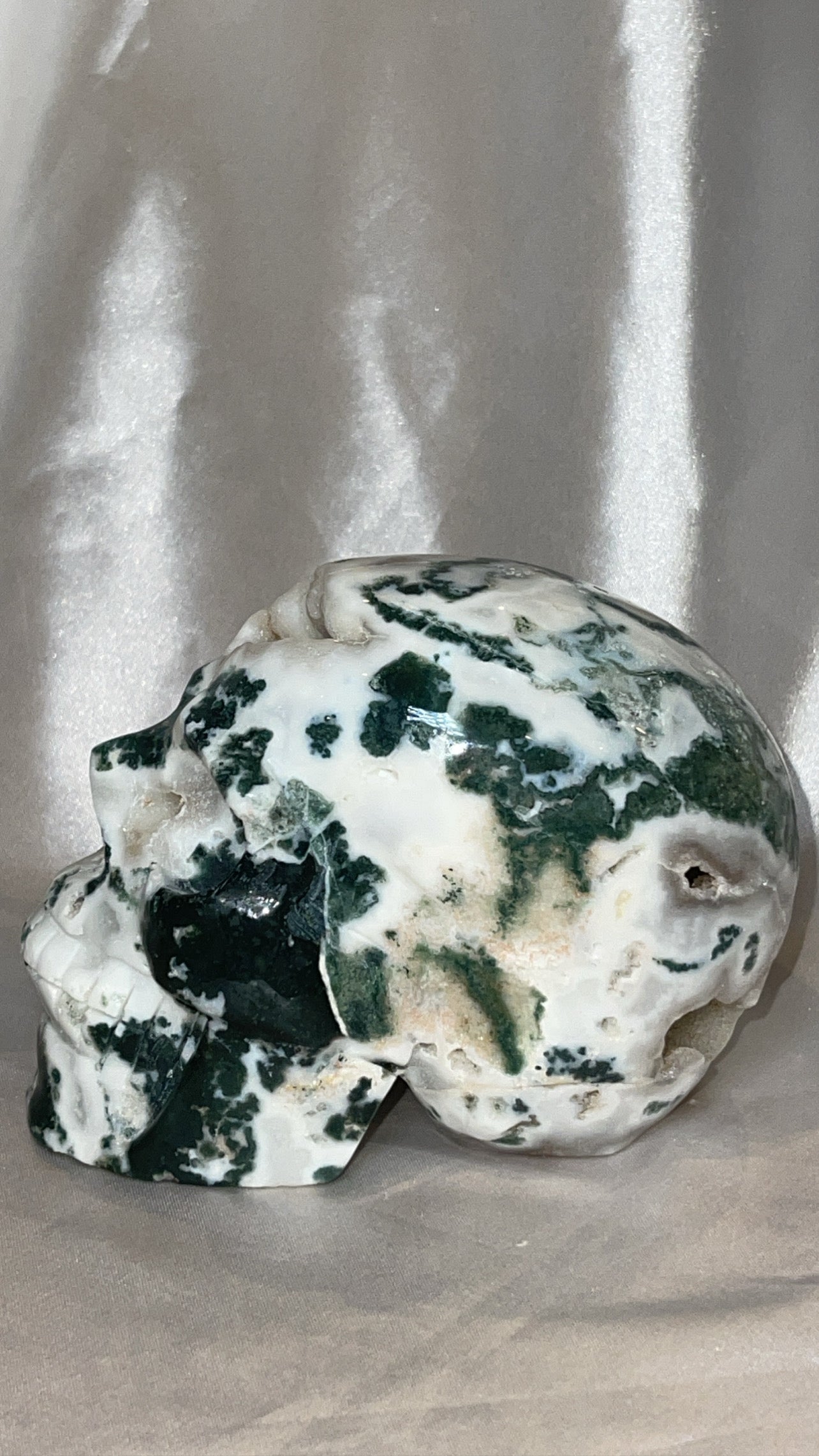 Druzy Moss Agate XL Skull