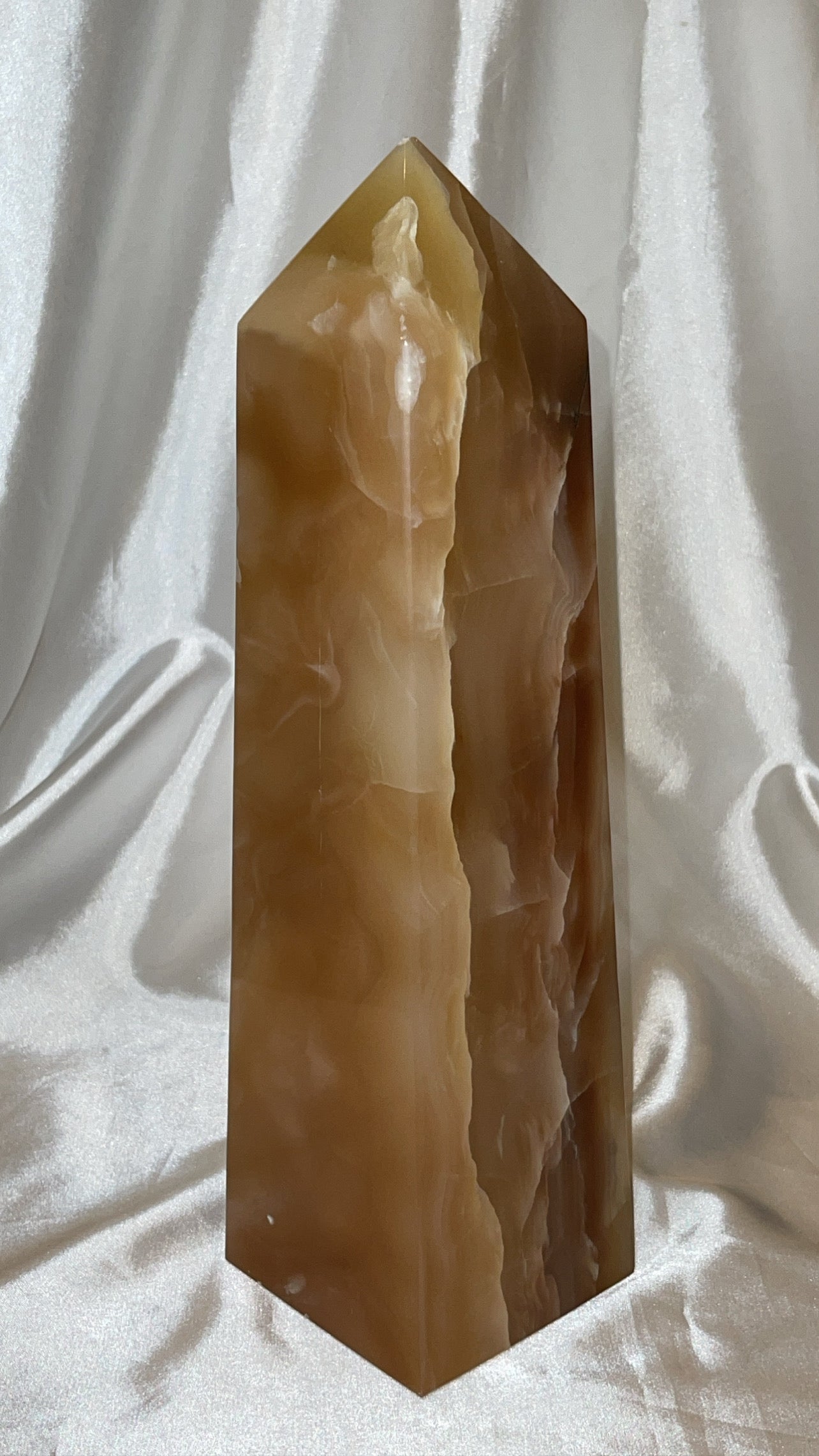 Honey Calcite XXXL Obleisk