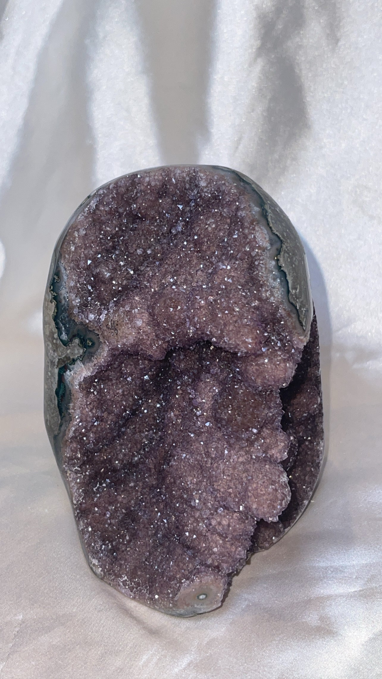 Druzy Galaxy Amethyst AAA XL Cutbase