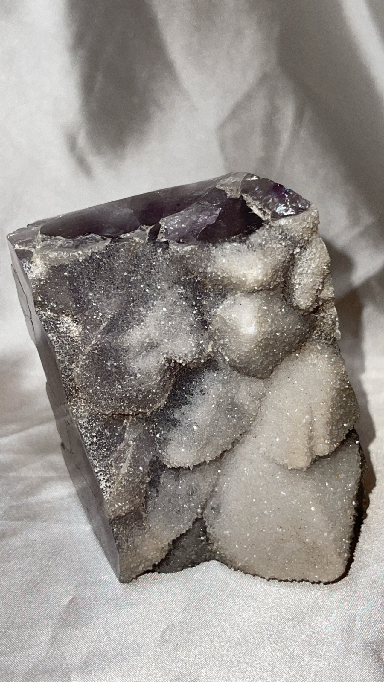 Sugar Amethyst Large Cutbase