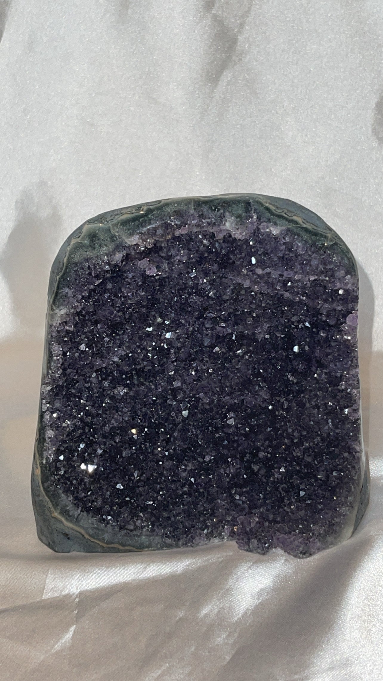 Druzy Galaxy Amethyst AAA XL Cutbase