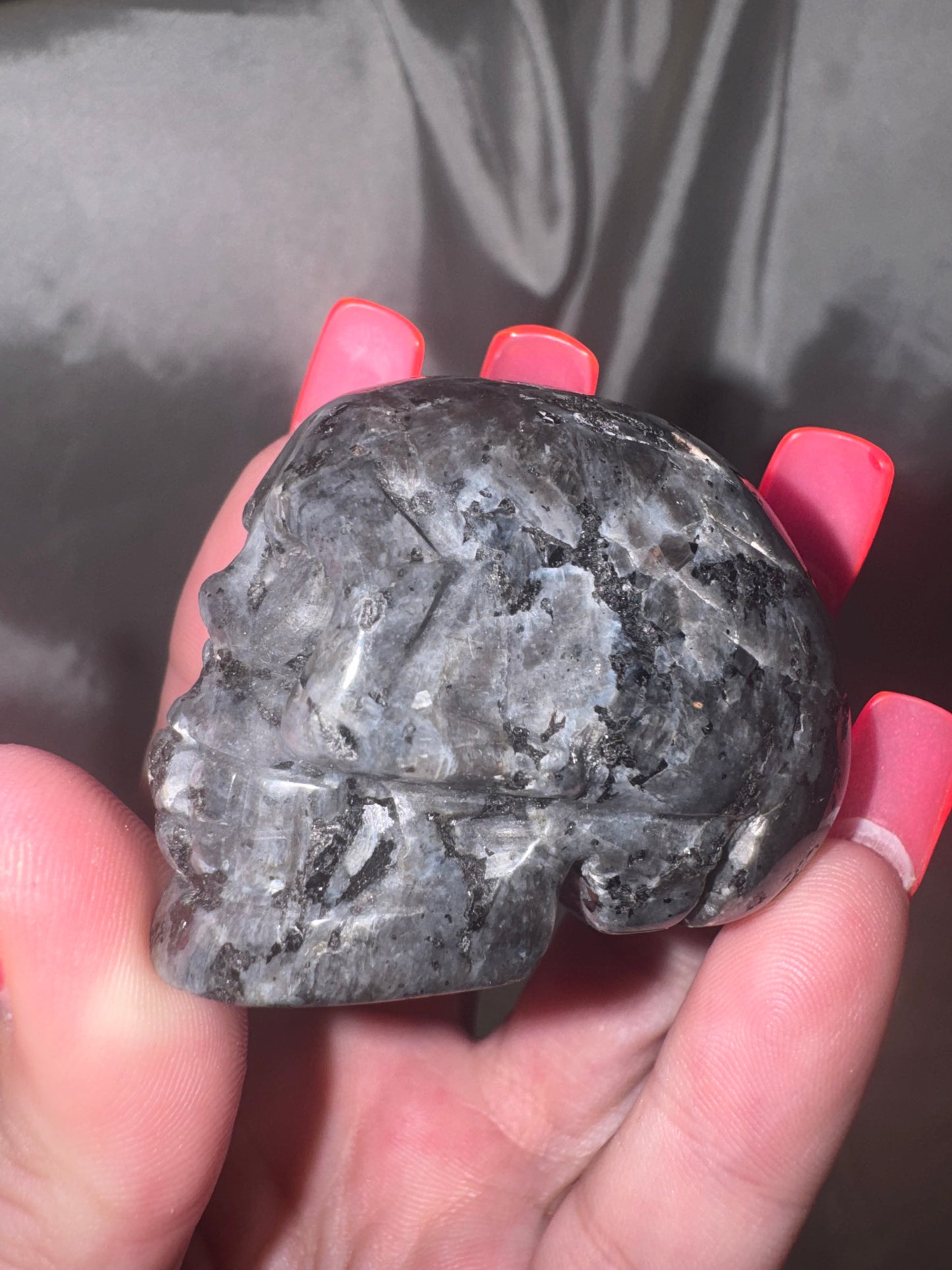 Larvakite Flashy Skull (Last one!)