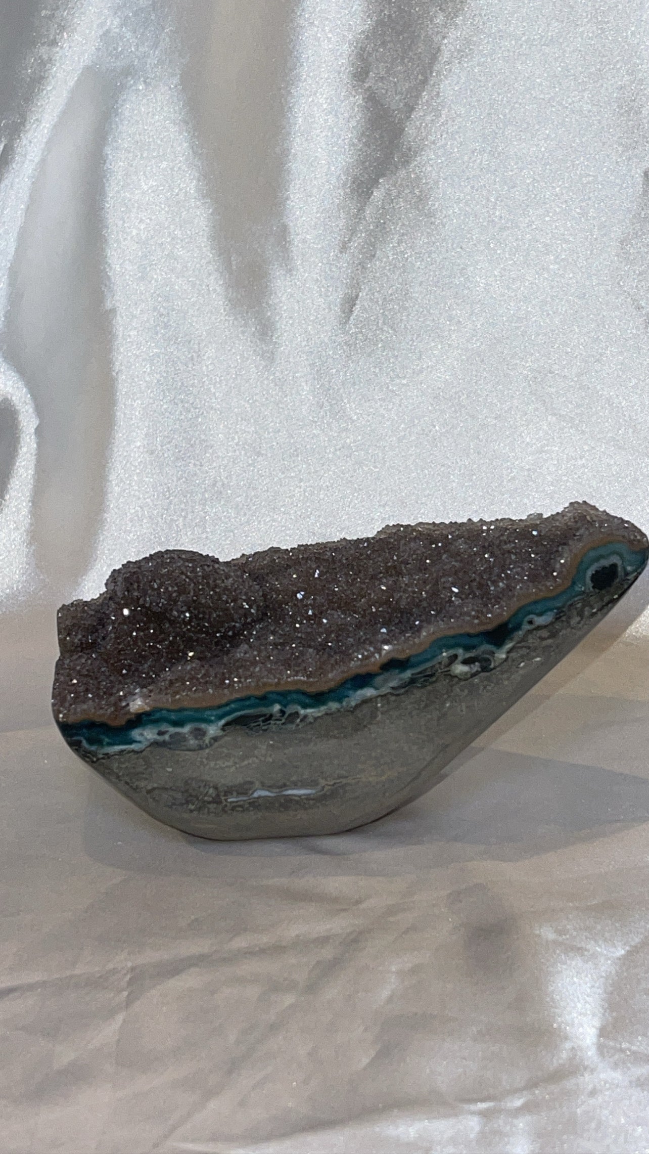 Druzy Galaxy Amethyst Large Cutbase