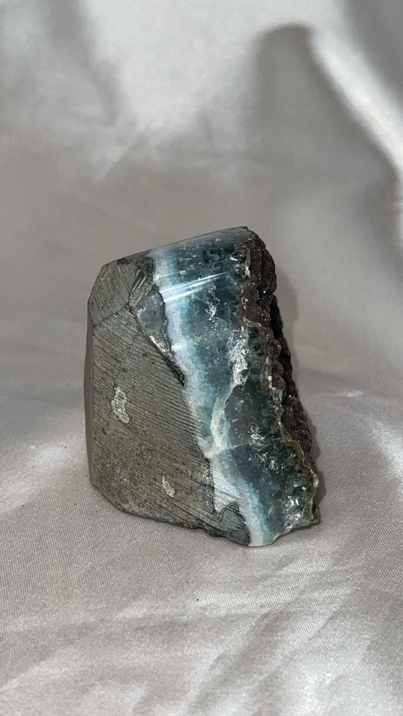 Druzy Black Galaxy Amethyst Cutbase