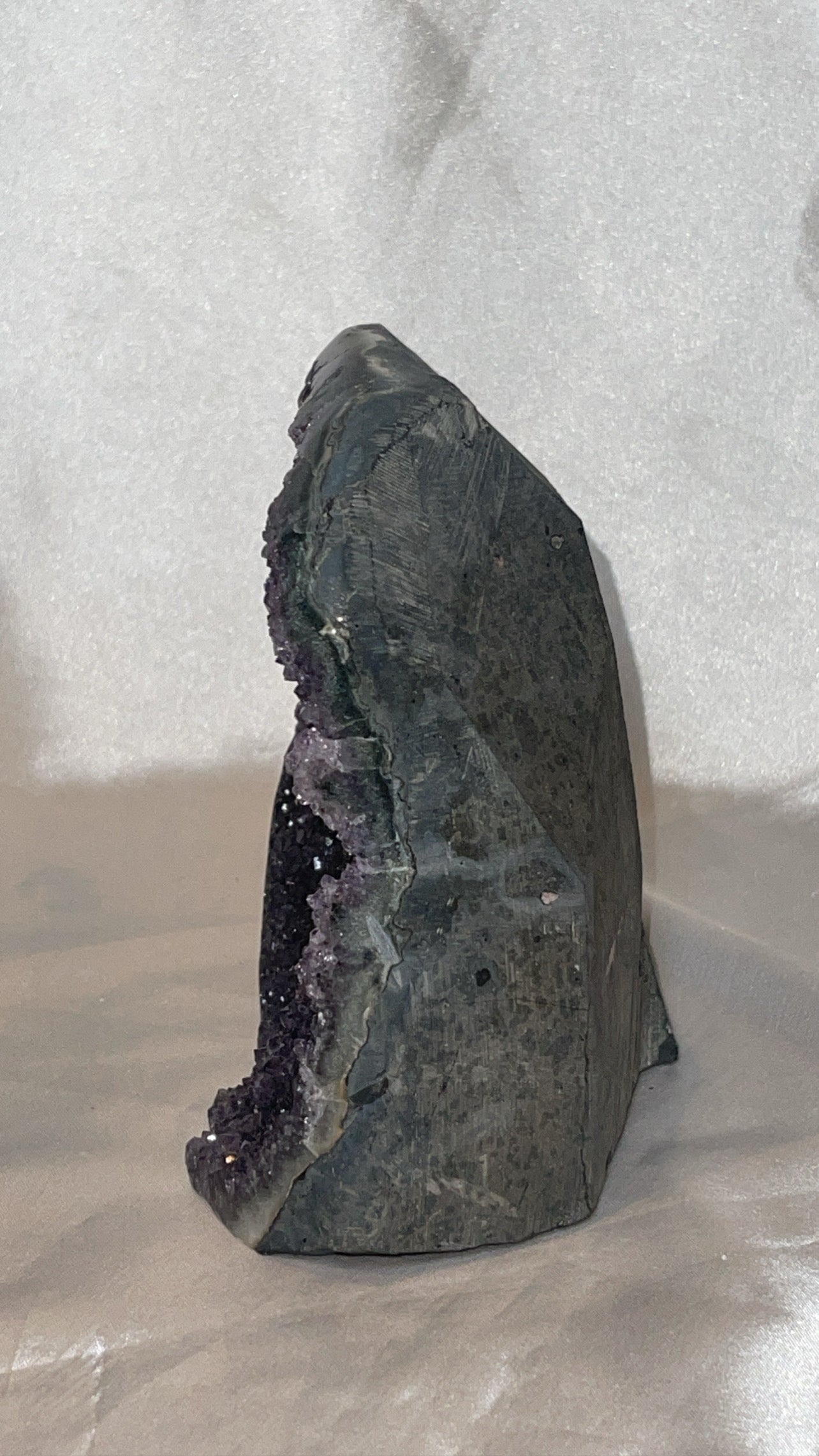 Druzy Galaxy Amethyst AAA XL Cutbase