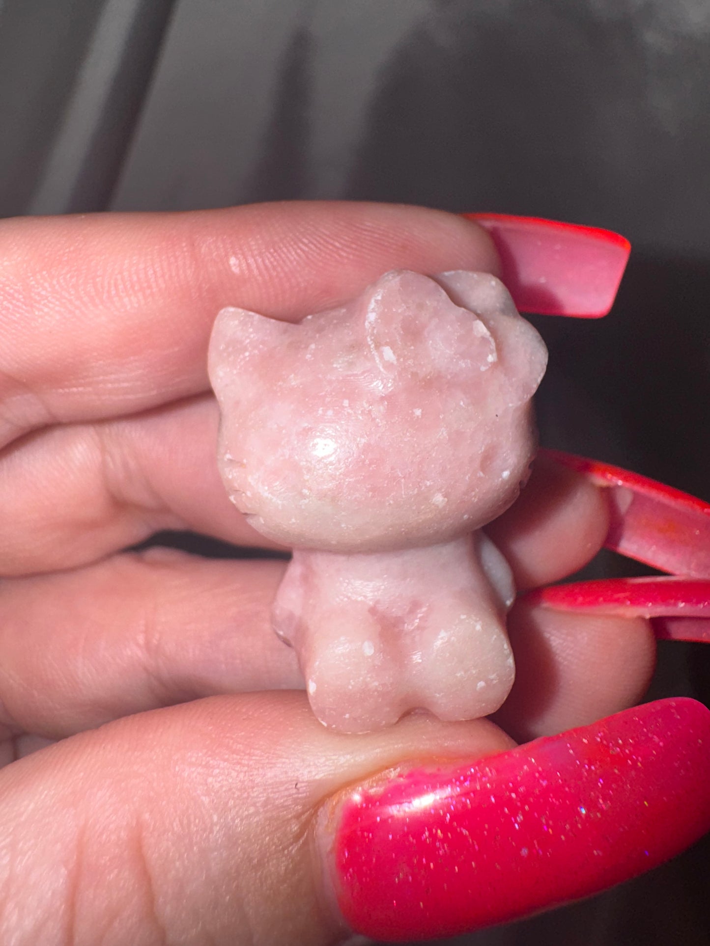 Hello Kitty Small Carving