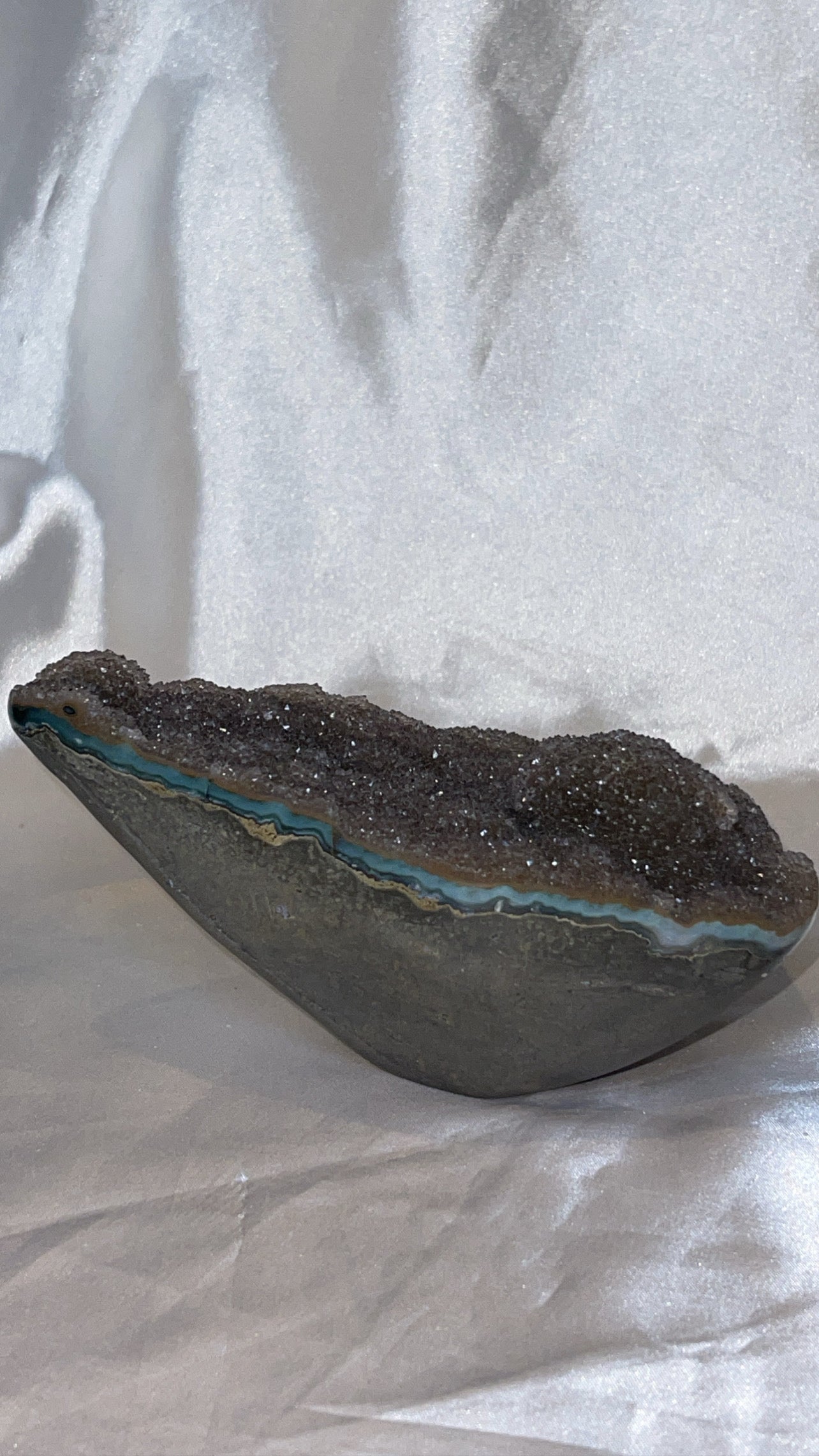 Druzy Galaxy Amethyst Large Cutbase