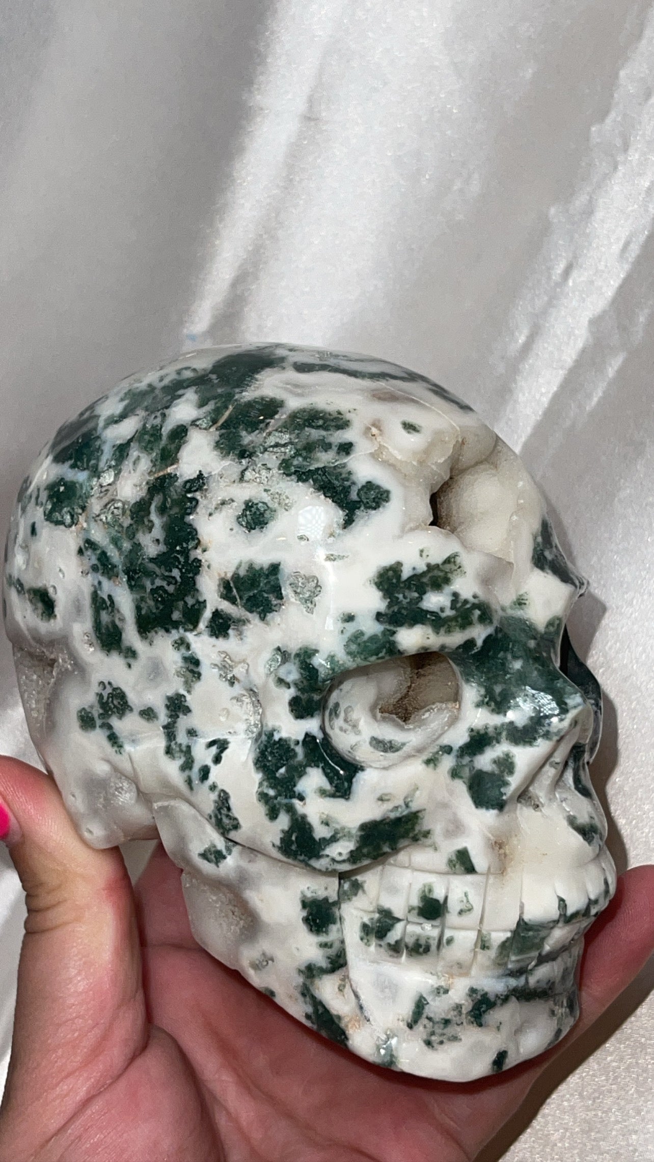Druzy Moss Agate XL Skull