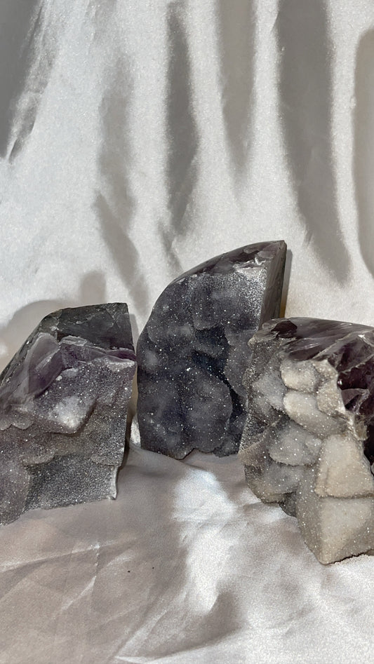 Sugar Amethyst Large Cutbase