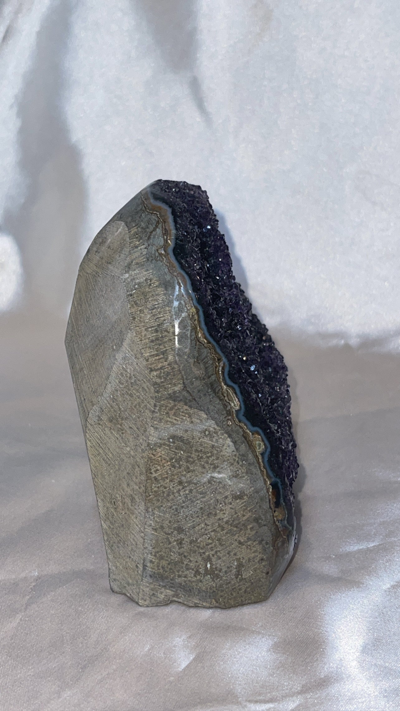 Druzy Galaxy Amethyst AAA Large Cutbase
