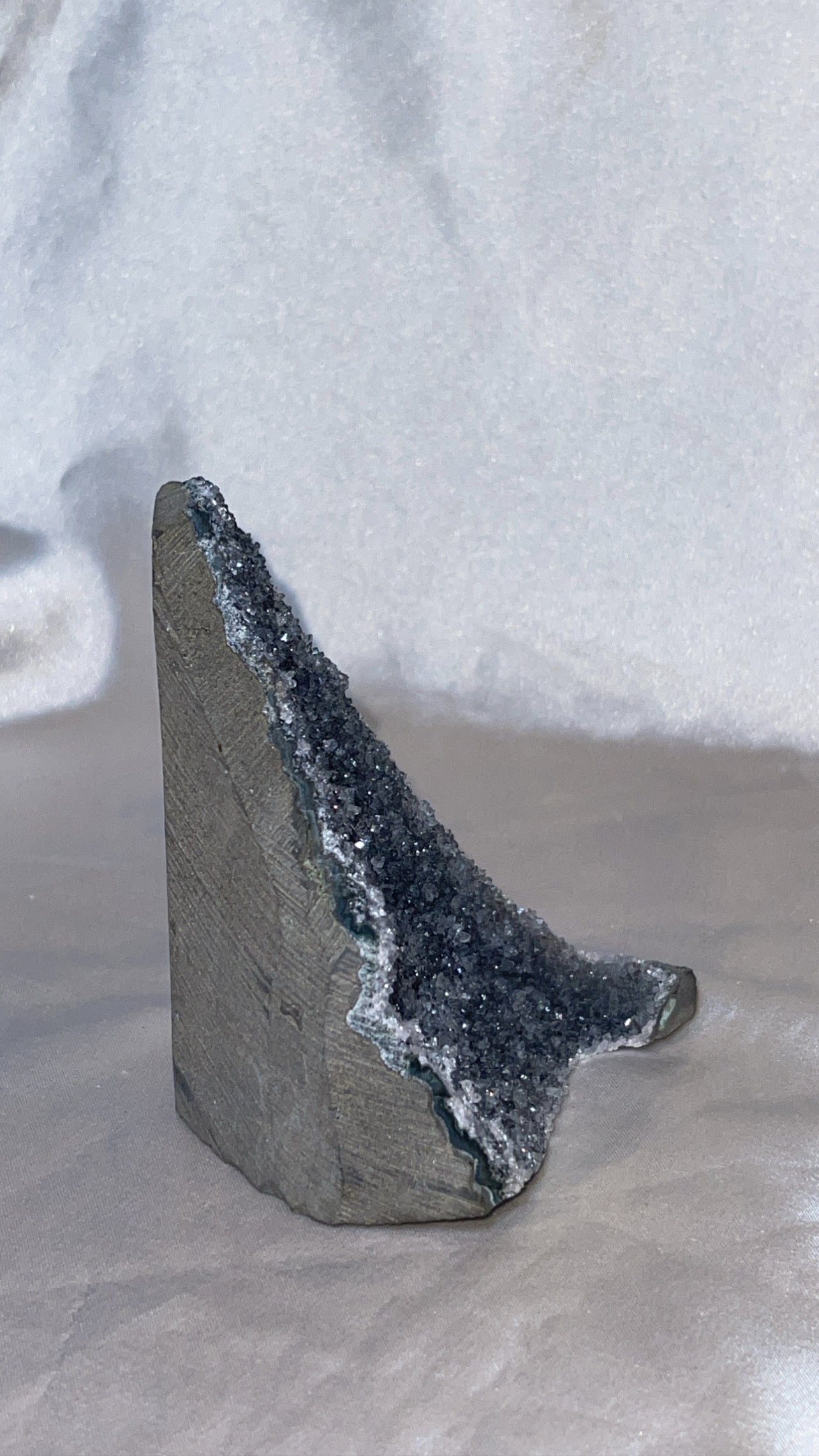 Druzy Black Galaxy Amethyst Cutbase