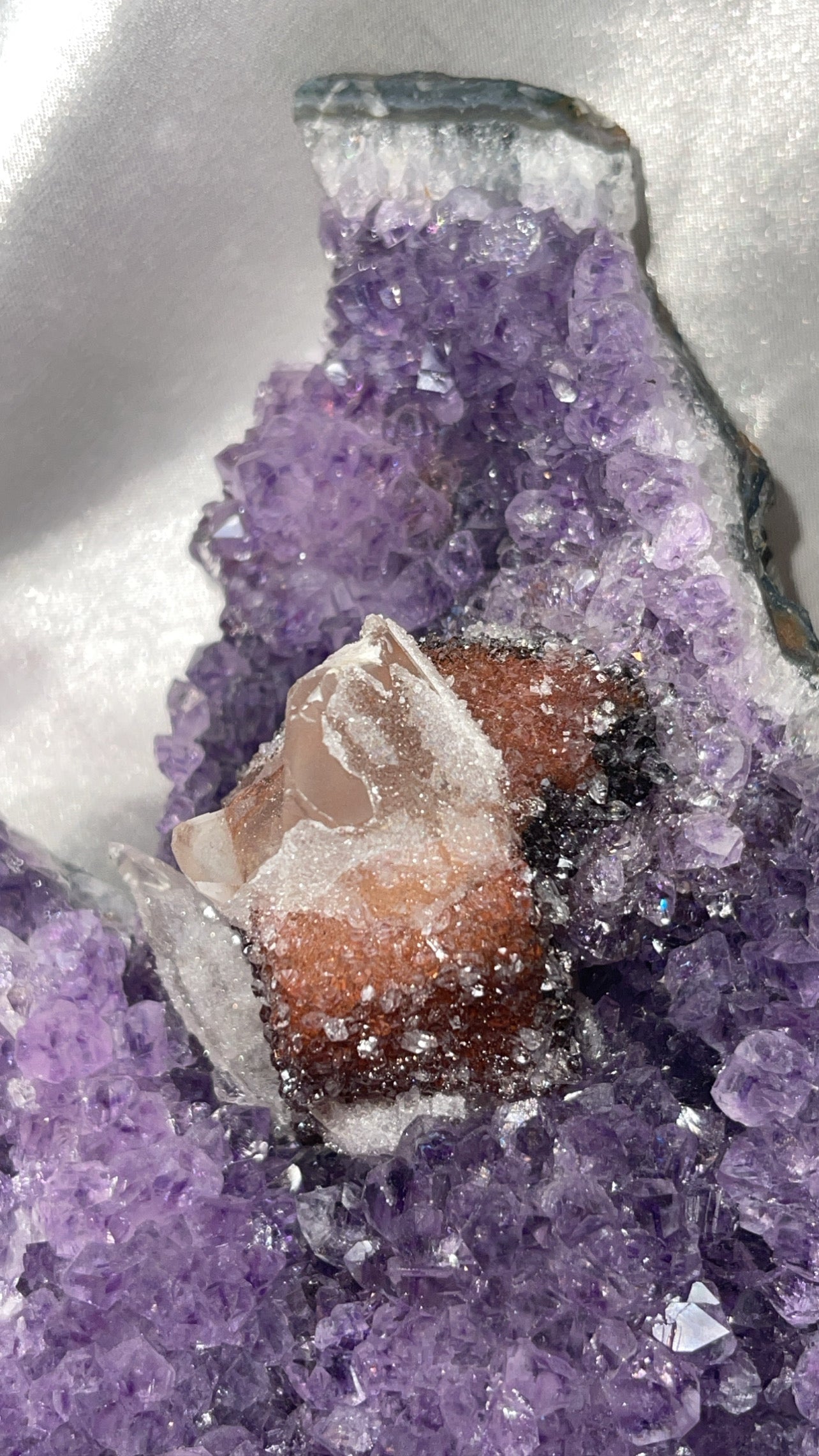 Amethyst Geode XXL Display