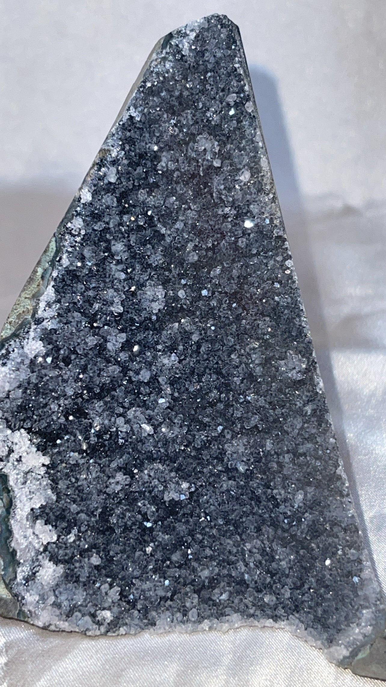 Druzy Black Galaxy Amethyst Cutbase