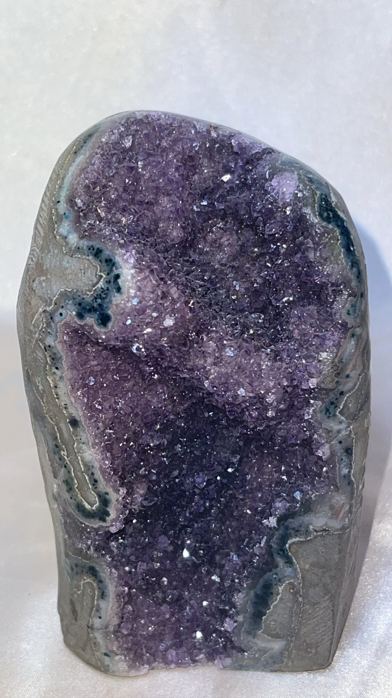 Druzy Galaxy Amethyst AAA Large Cutbase
