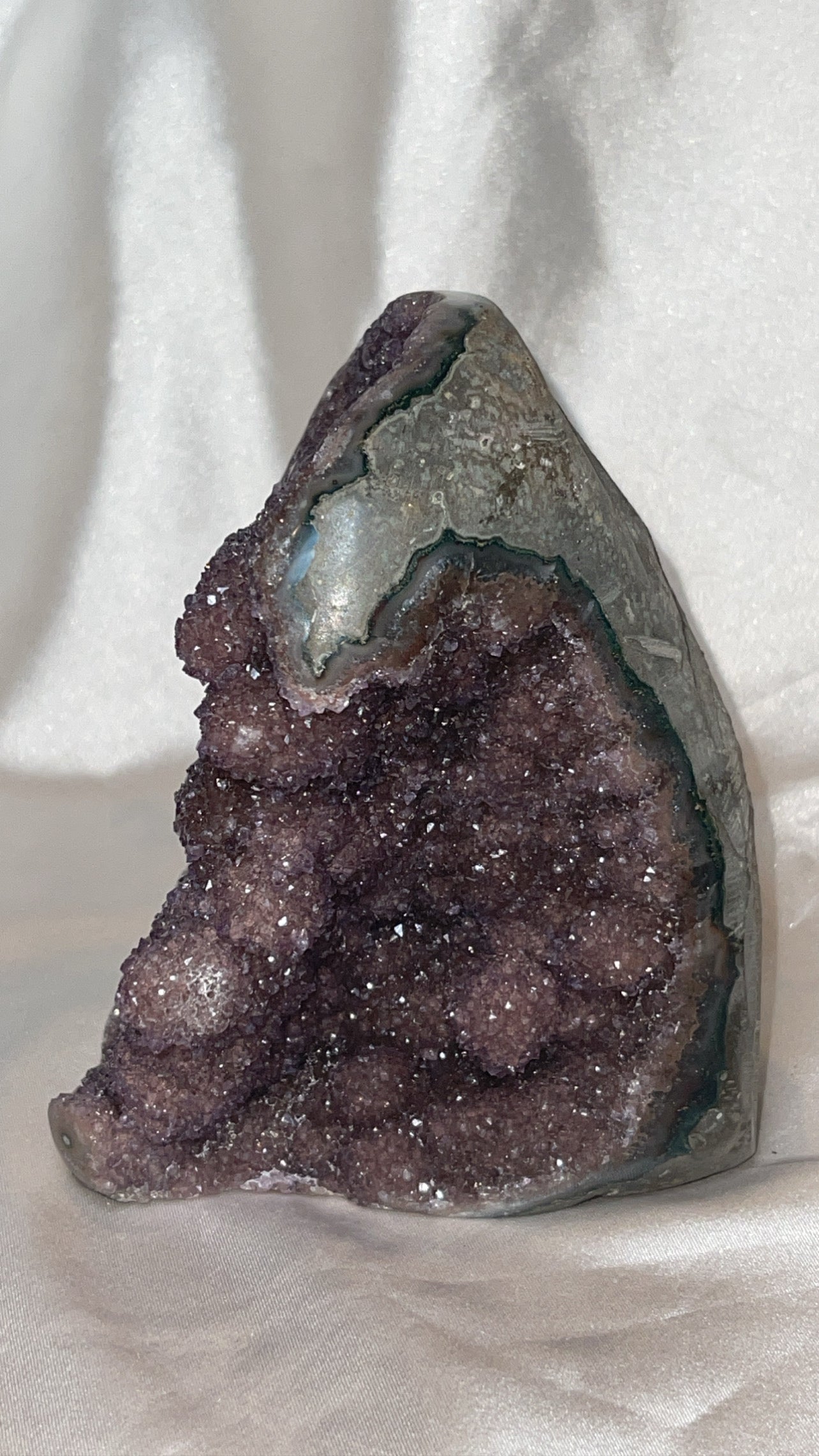 Druzy Galaxy Amethyst AAA XL Cutbase