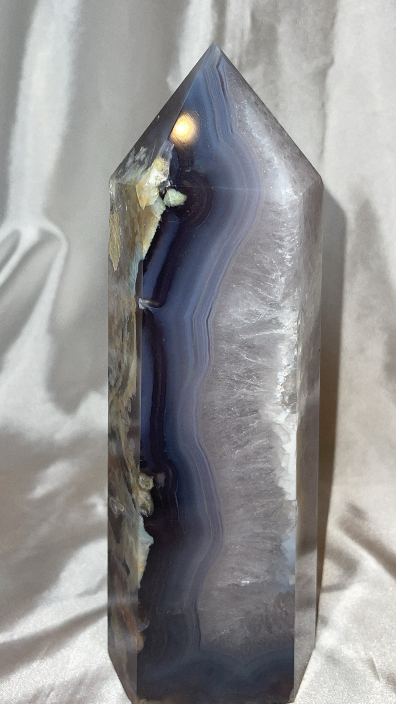 Black Flower Agate XXL Tower