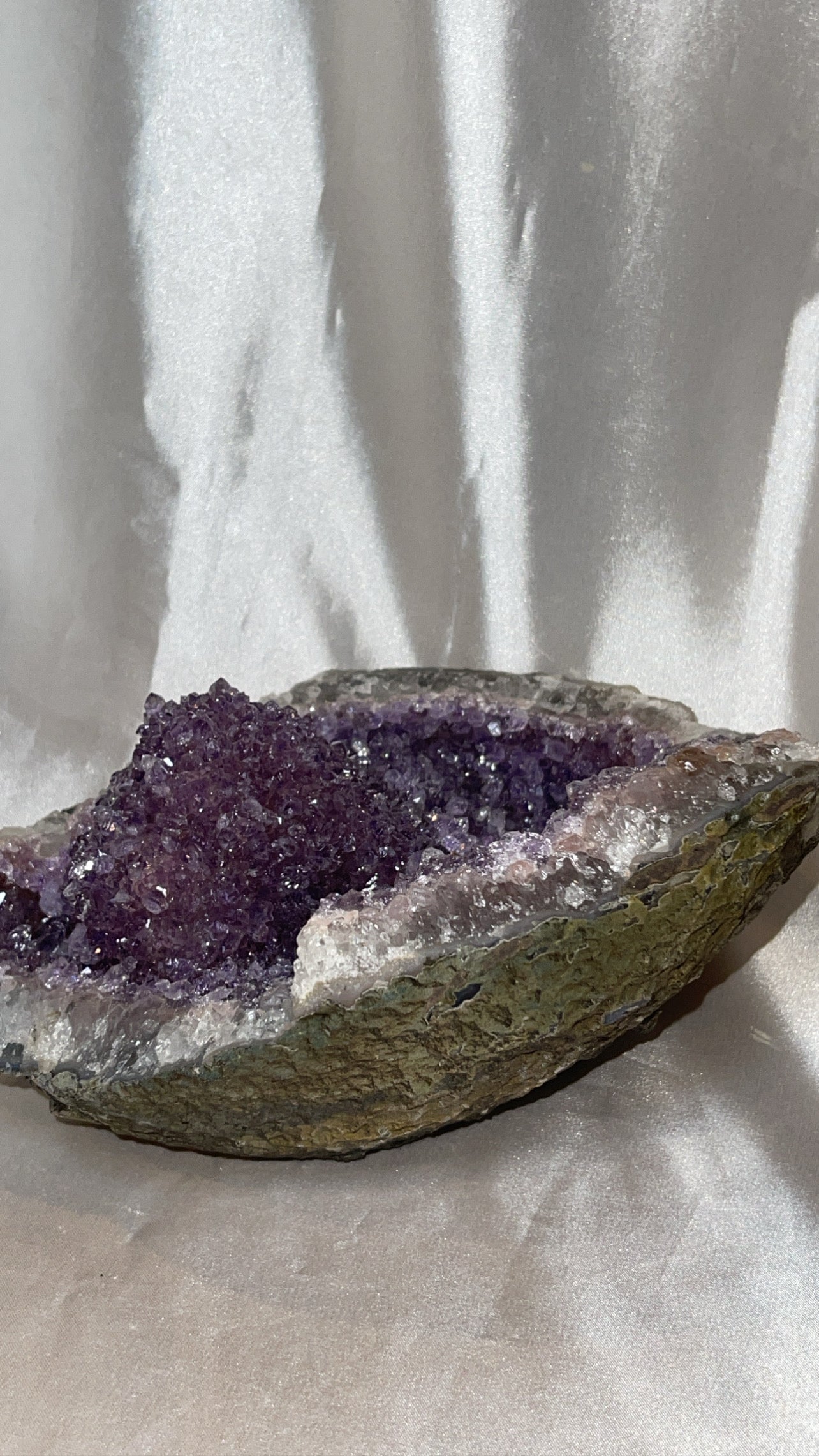 Druzy Amethyst Geode XXL Display