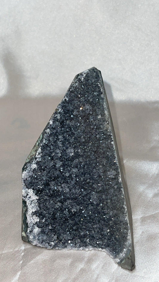 Druzy Black Galaxy Amethyst Cutbase