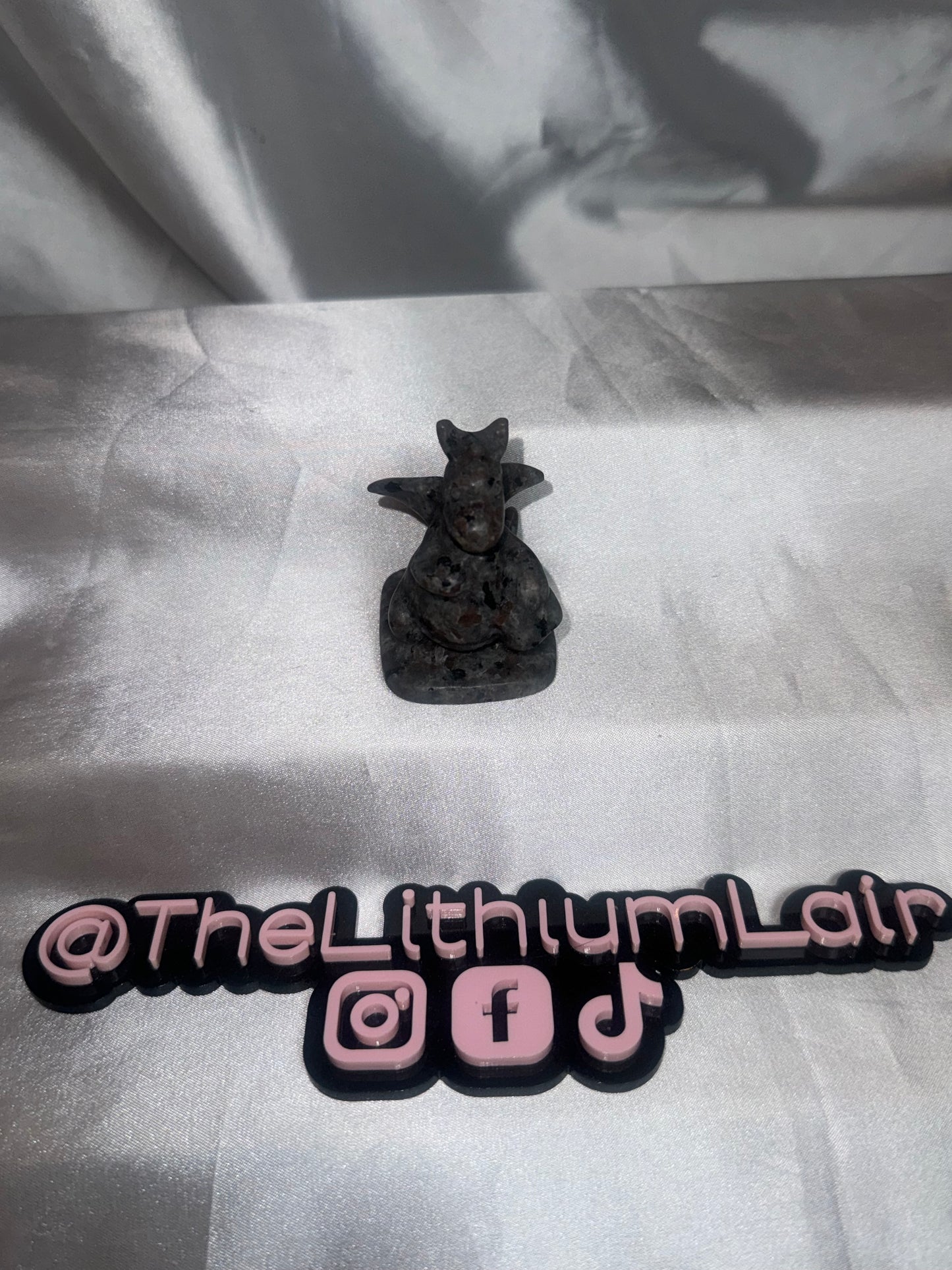 Pokémon Dragonite Carving