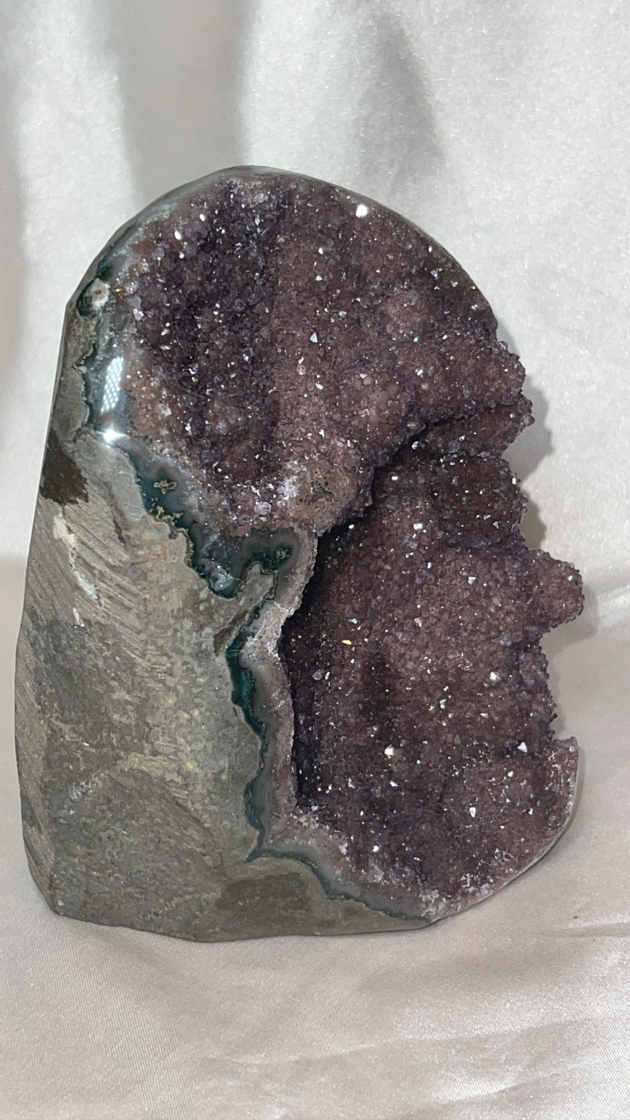 Druzy Galaxy Amethyst AAA XL Cutbase