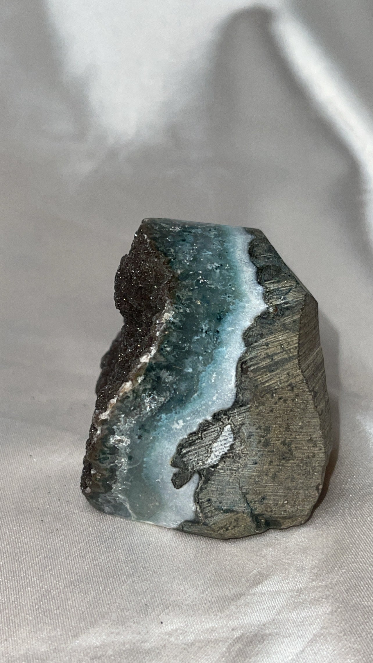 Druzy Black Galaxy Amethyst Cutbase