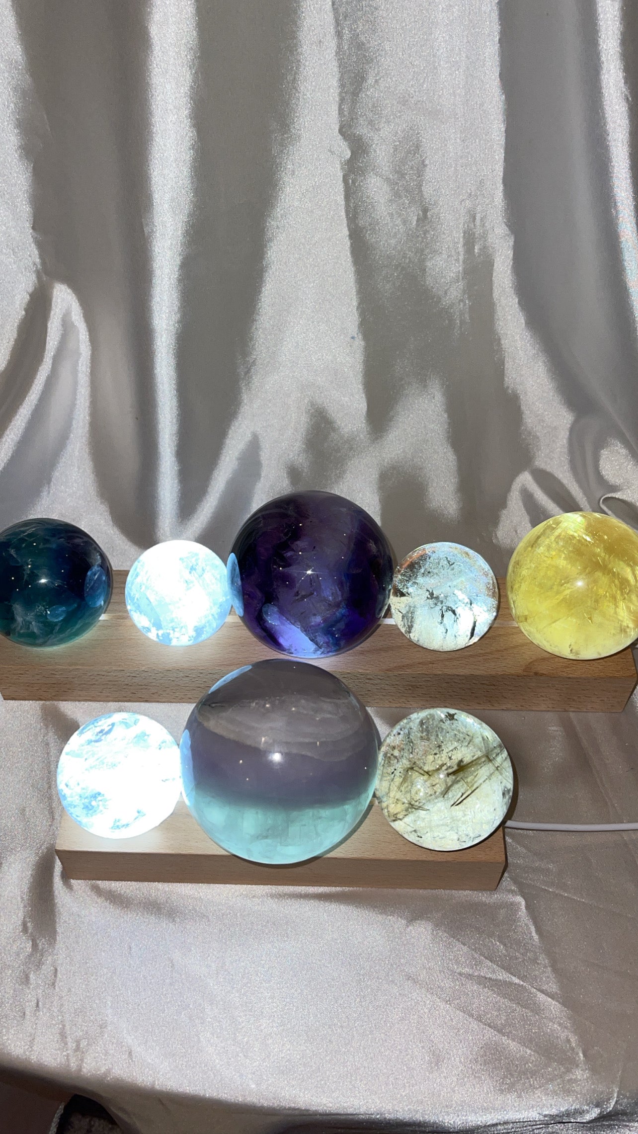 Wood Sphere Stand Light (Holds 3 or 5 spheres!)