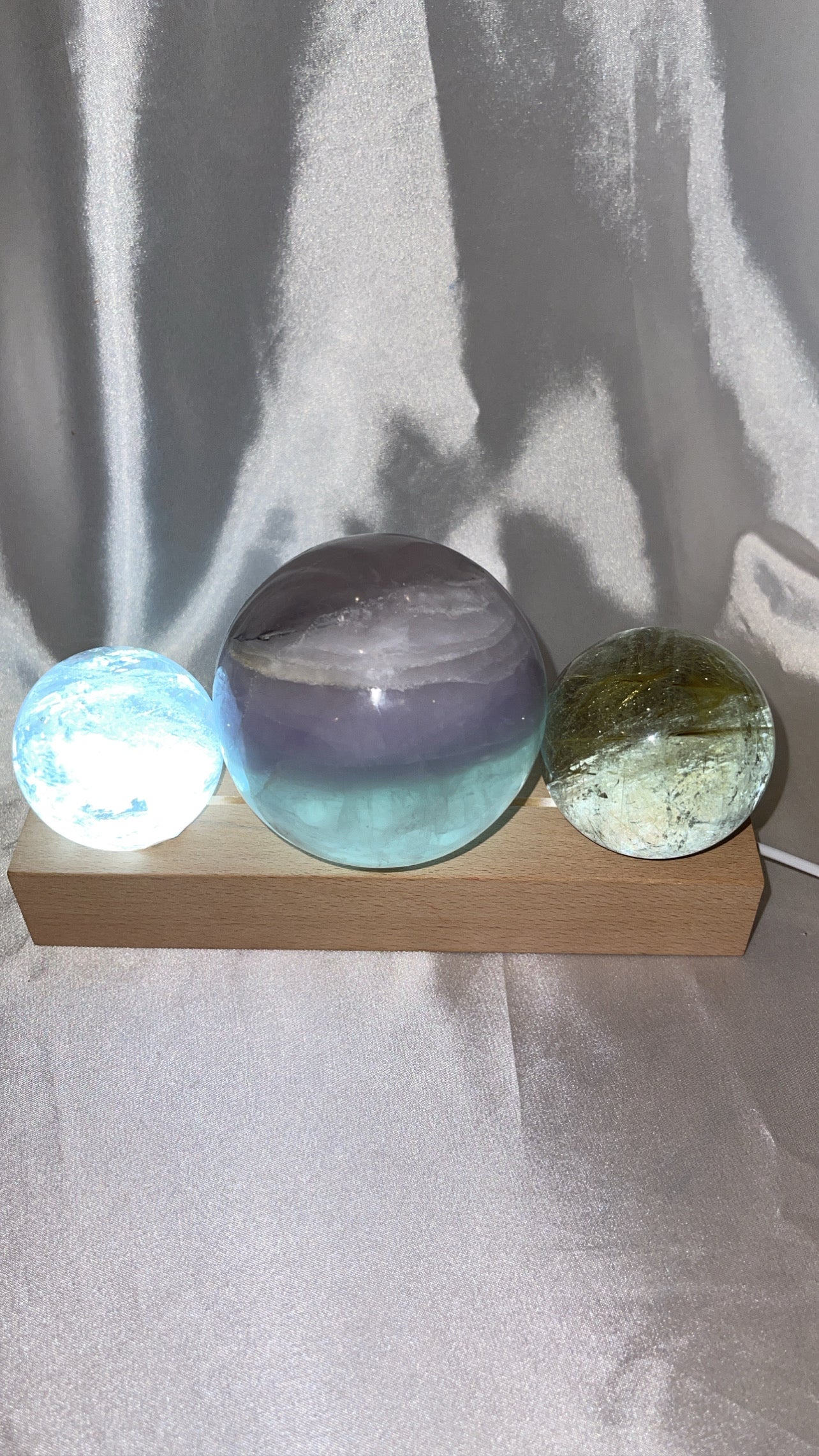 Wood Sphere Stand Light (Holds 3 or 5 spheres!)