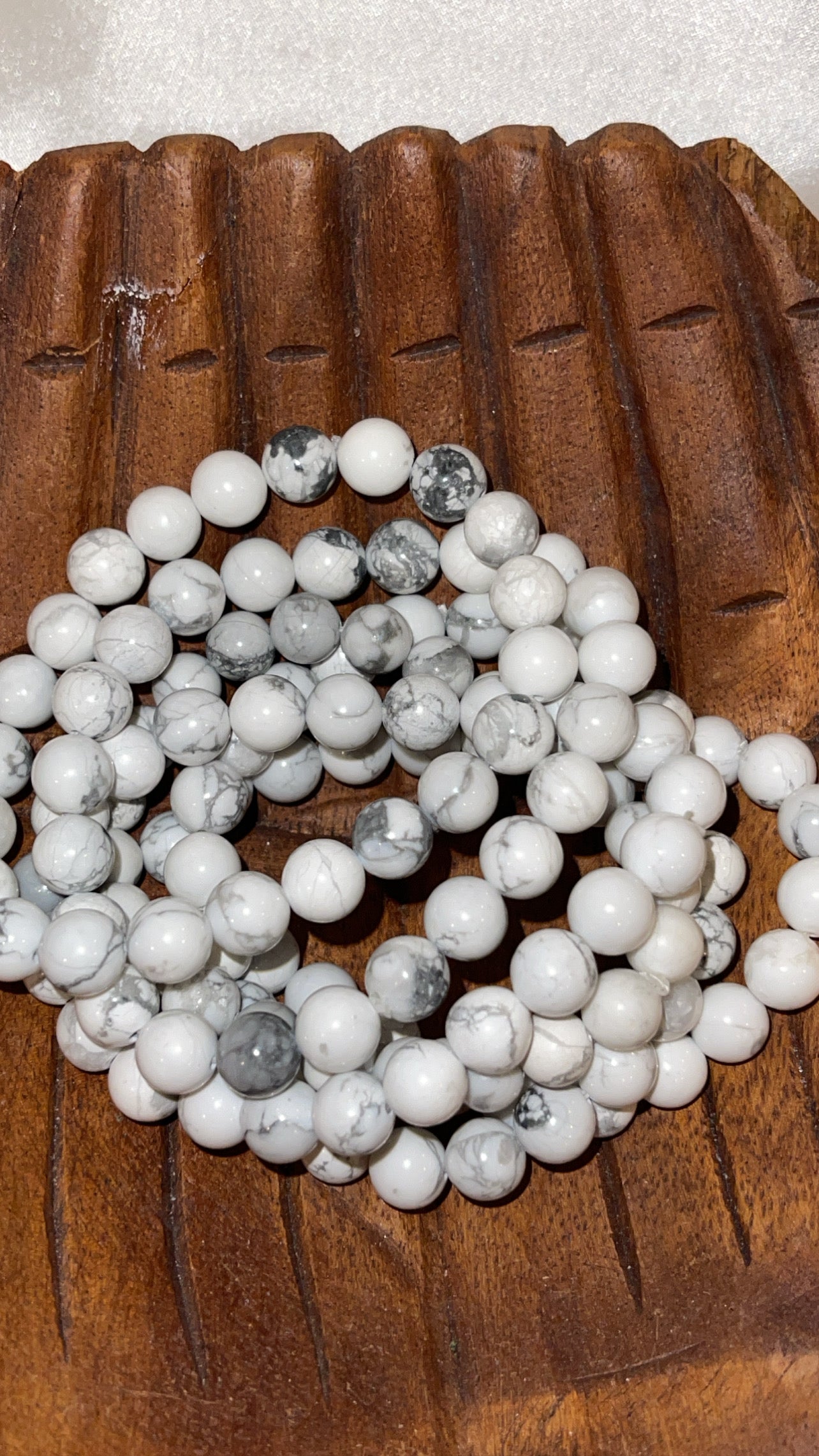 Howlite Bracelet 8mm