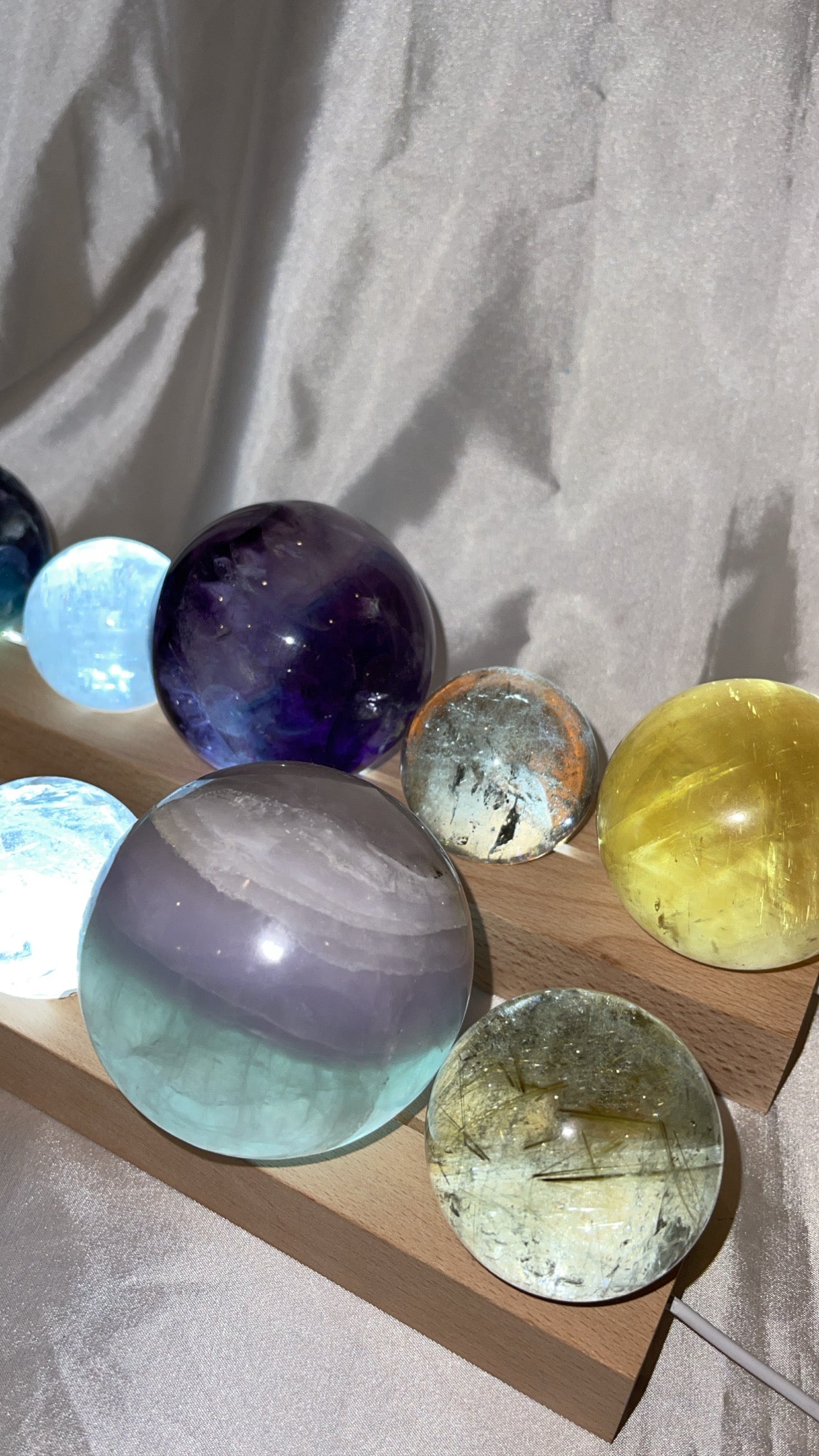 Wood Sphere Stand Light (Holds 3 or 5 spheres!)