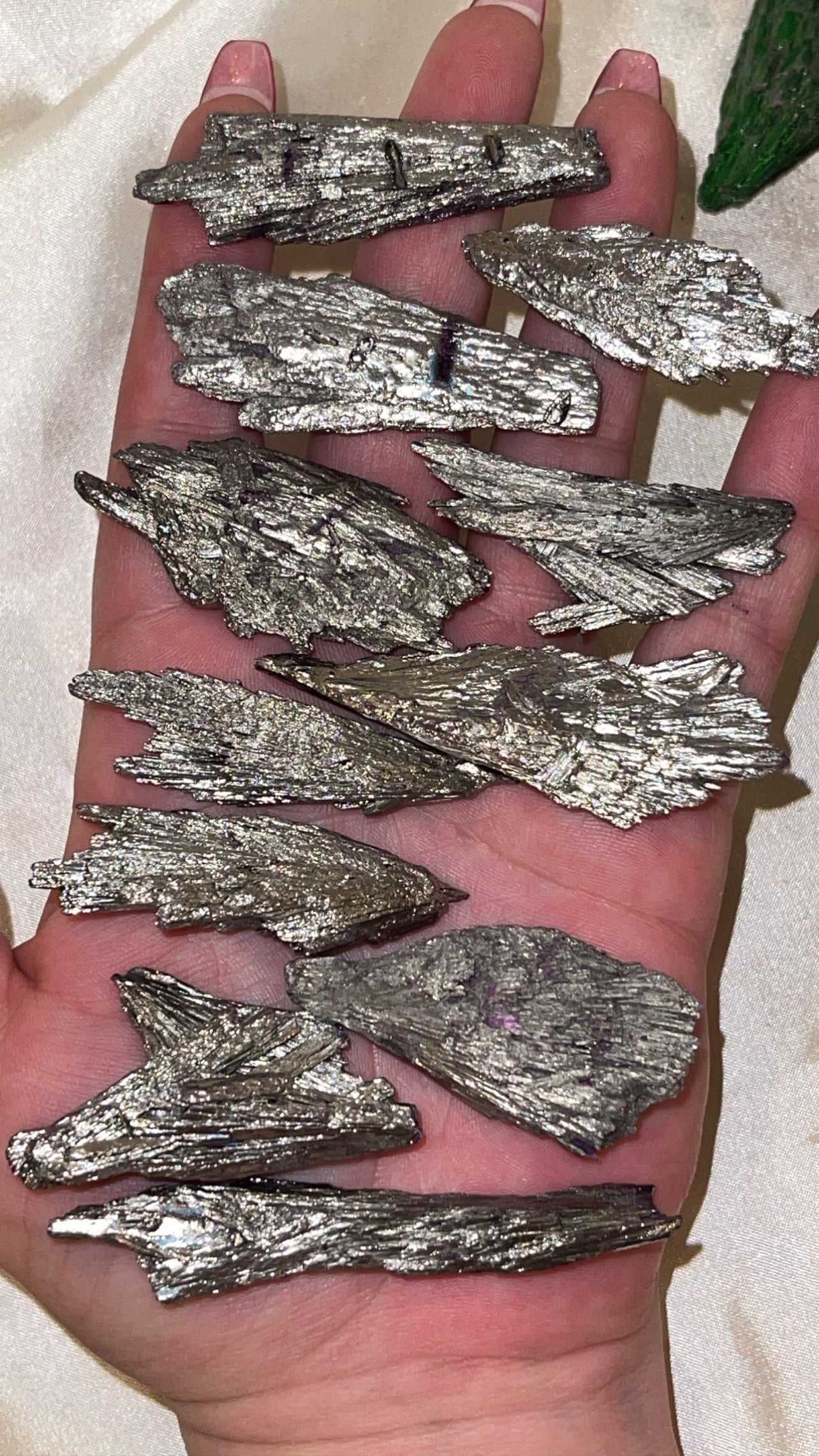 Aura Black Kyanite Fan