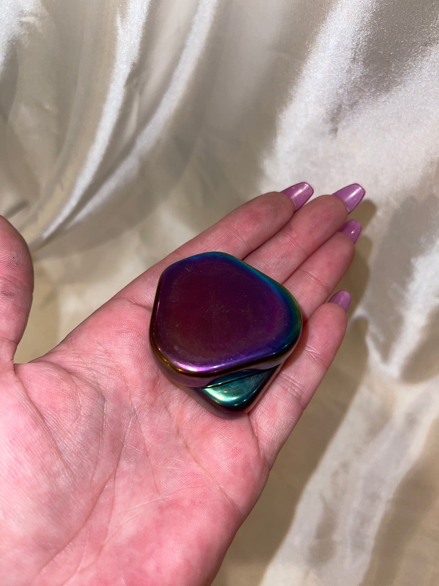 Aura Magnetic Hematite