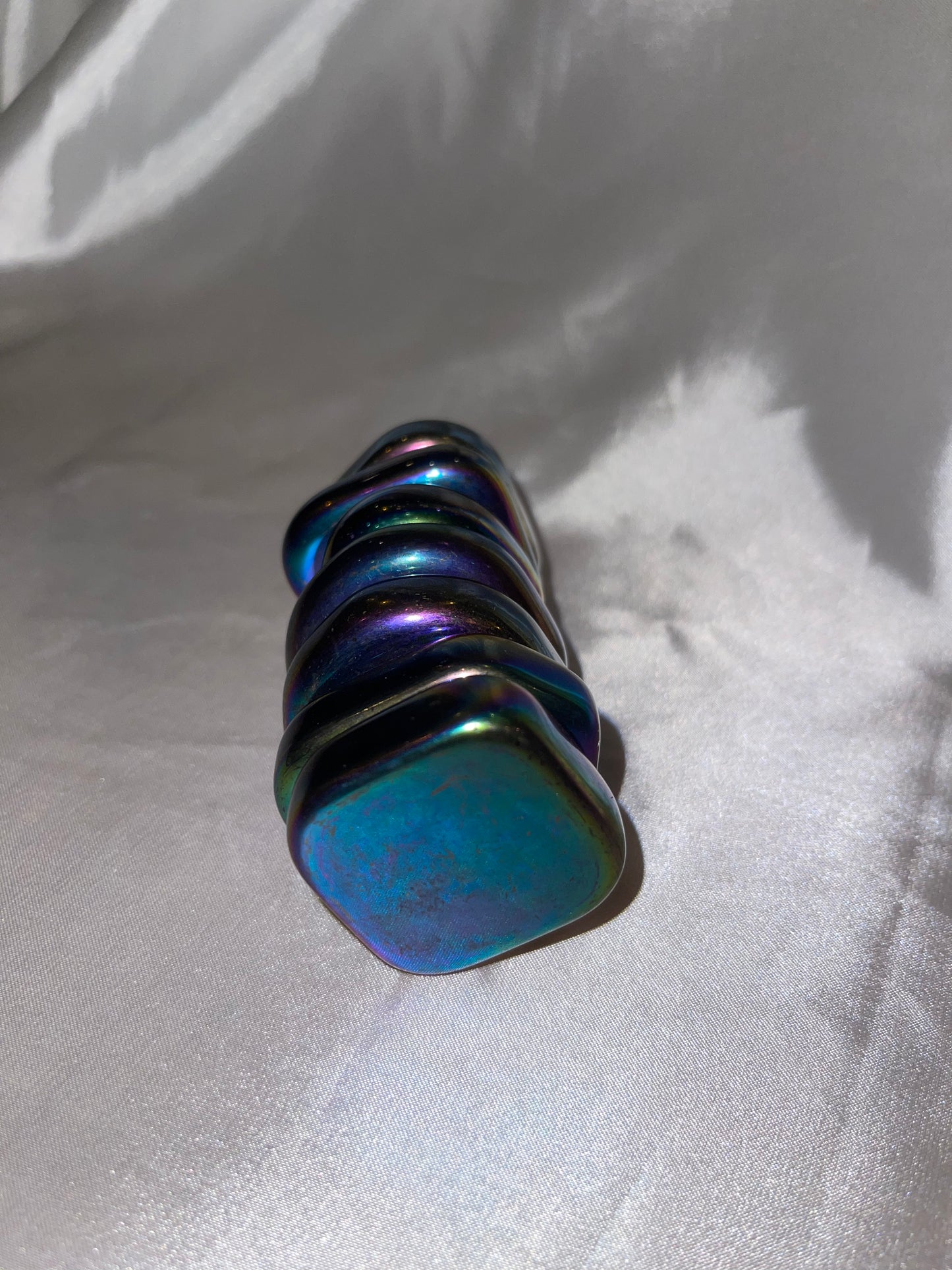 Aura Magnetic Hematite