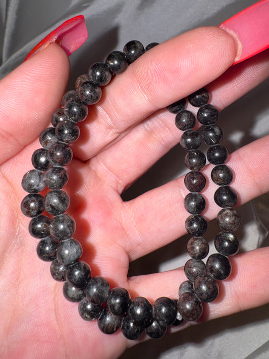 Nuummite Rare 6mm Bracelet