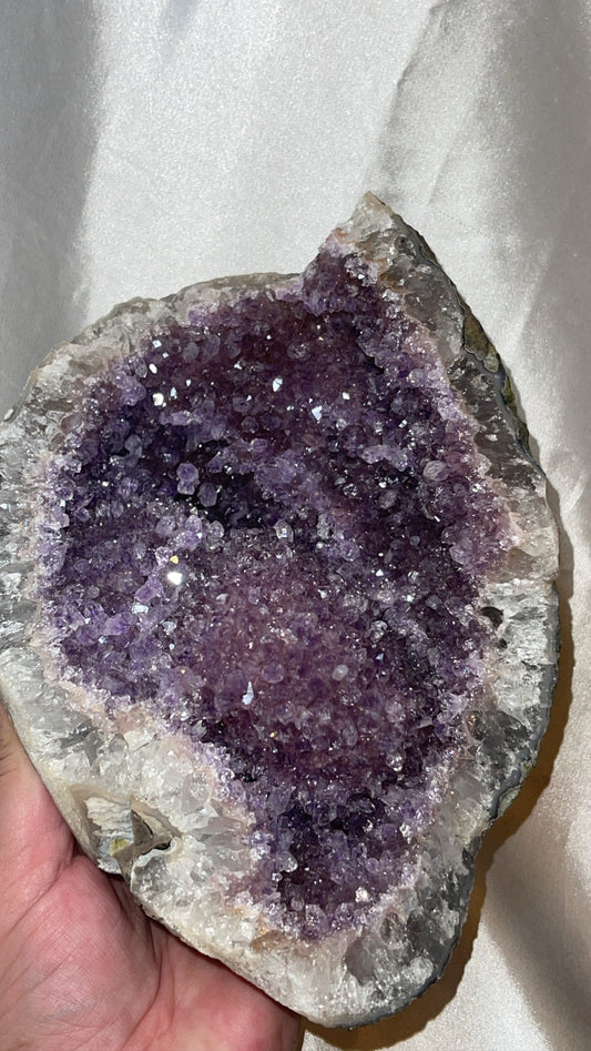 Druzy Amethyst Geode XXL Display