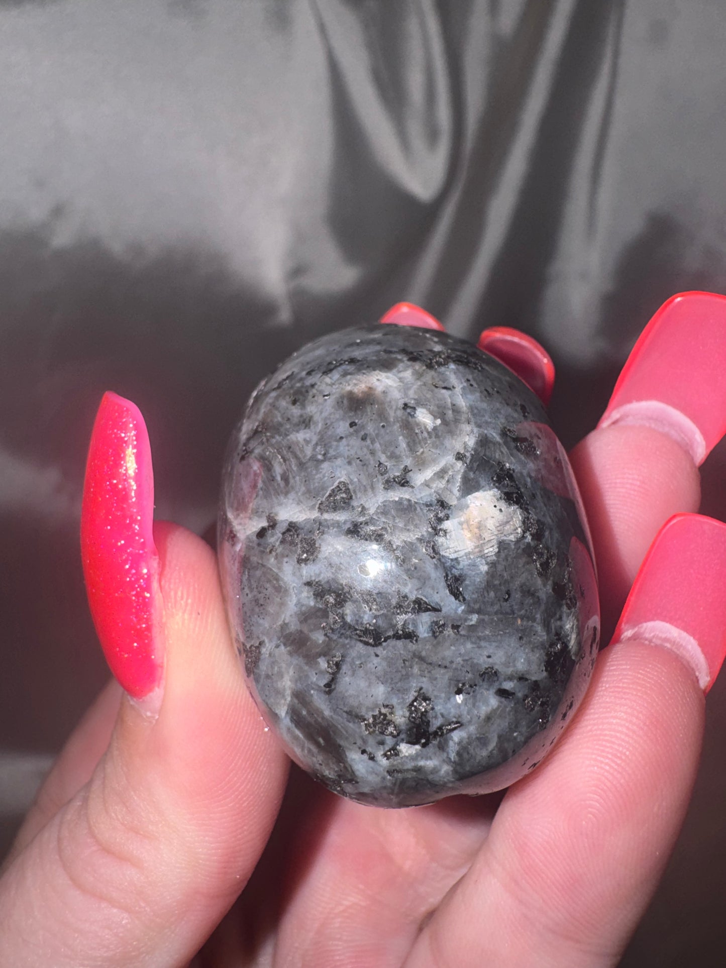 Larvakite Flashy Skull (Last one!)