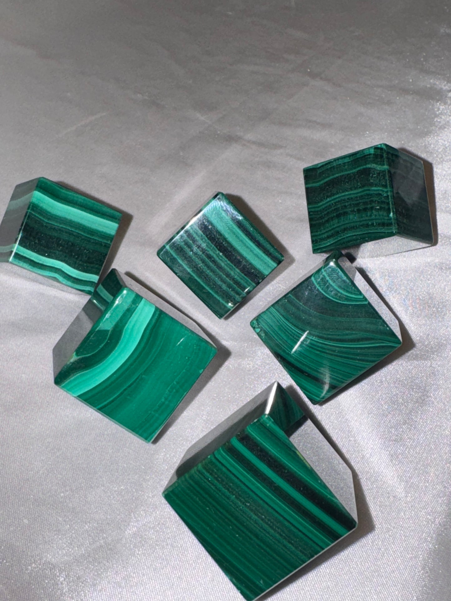 Malachite AAA Standing Cube